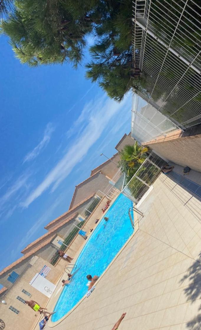 T3 Vue Mer Et Plage, Avec Wifi Et Parking Saint-Pierre-la-Mer  Esterno foto